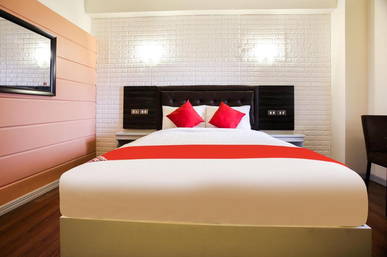 Super Oyo Capital O 786 Kwe Hotel And Resort Angeles Kültér fotó