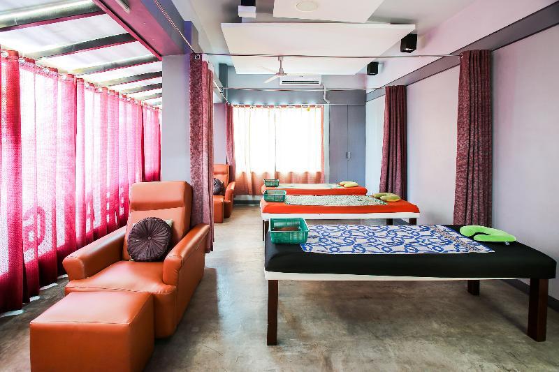 Super Oyo Capital O 786 Kwe Hotel And Resort Angeles Kültér fotó